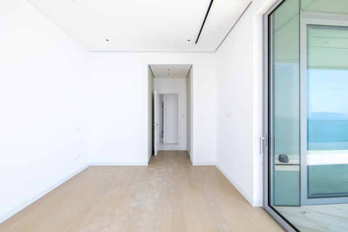 Image No.24-3 Bed Apartment for sale