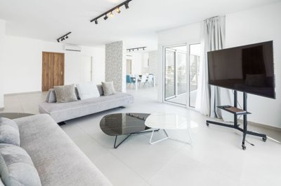 24ba45e9-1246-44a6-a48e-819ff5c1572e