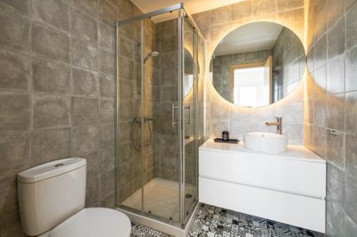 38aa3708-f18a-466e-b5c3-06b4d1ef4933