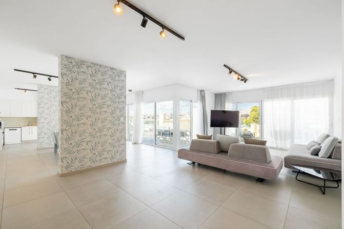 Image No.6-4 Bed Penthouse for sale