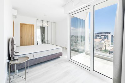 04c03a82-fd50-45aa-a9dc-21e1f46ba4f8