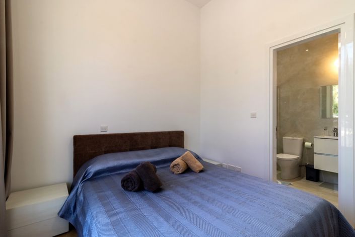 Image No.18-2 Bed Apartment for sale