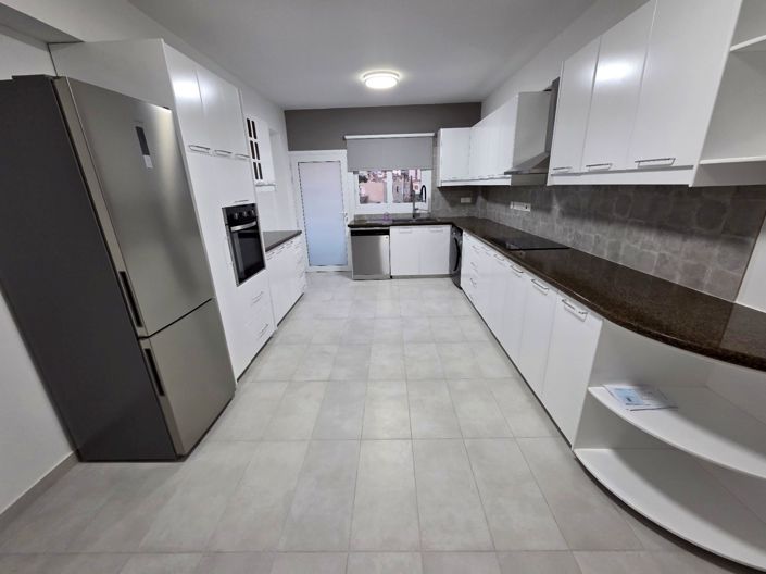 Image No.6-3 Bed Apartment for sale