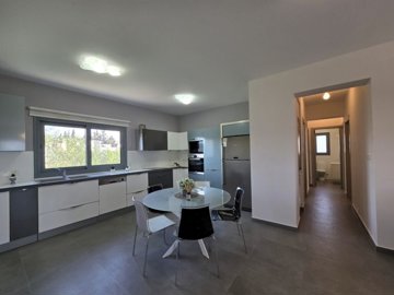 d271d133-662e-4166-9ce8-f27aadd1a73b