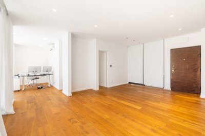 130fb608-1aab-49b2-af39-3d1030e4414c