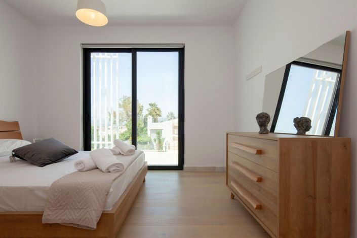 Image No.9-3 Bed House for sale