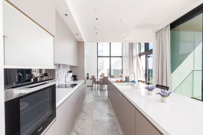 Image No.8-3 Bed Apartment for sale