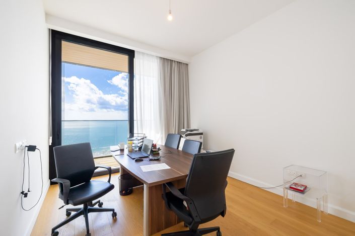 Image No.9-3 Bed Apartment for sale