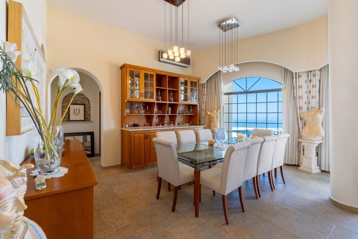 Image No.13-6 Bed House for sale