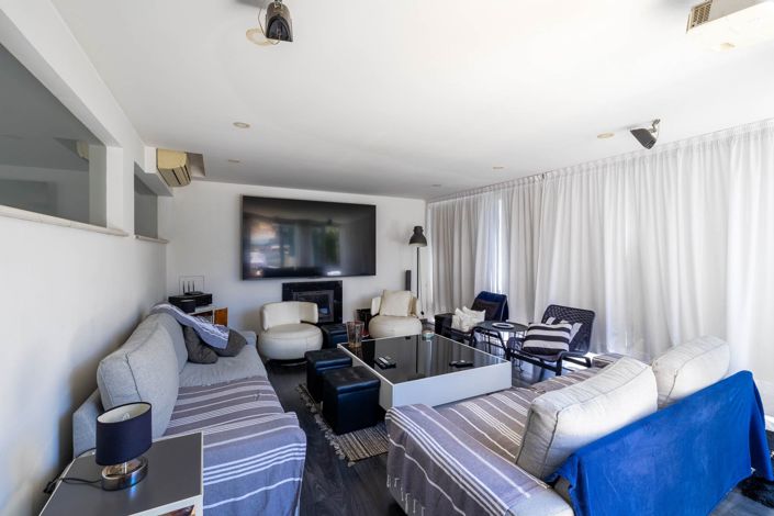 Image No.10-3 Bed House for sale