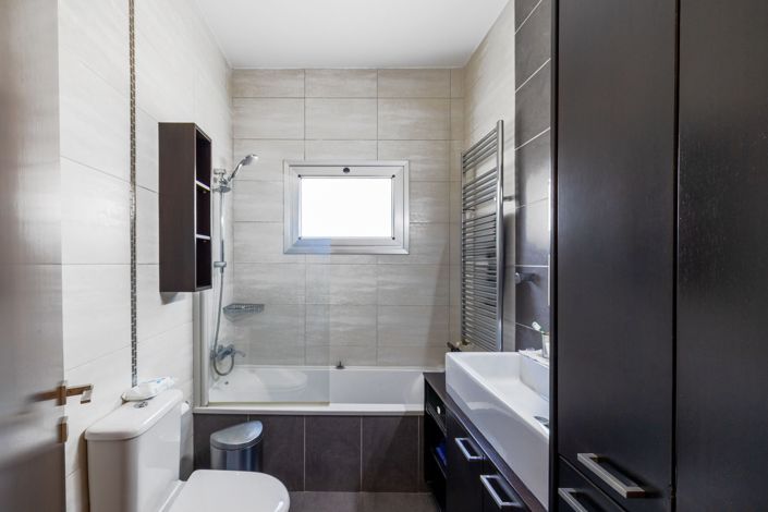 Image No.12-3 Bed House for sale