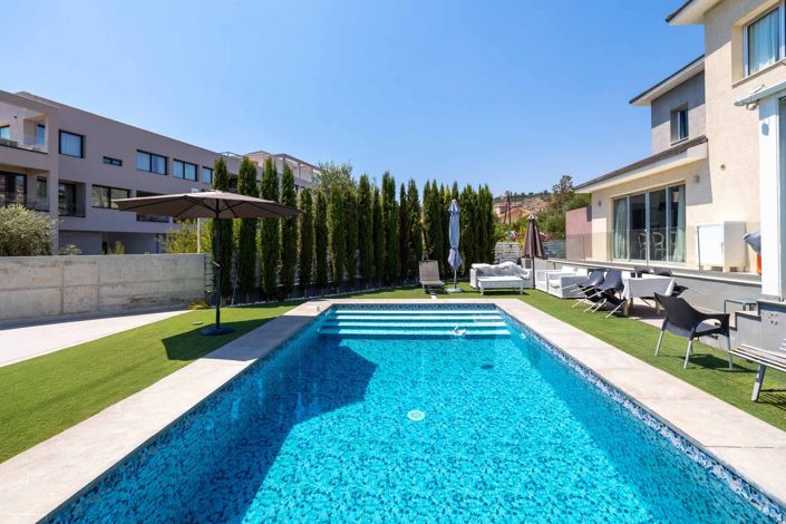 Image No.19-3 Bed House for sale