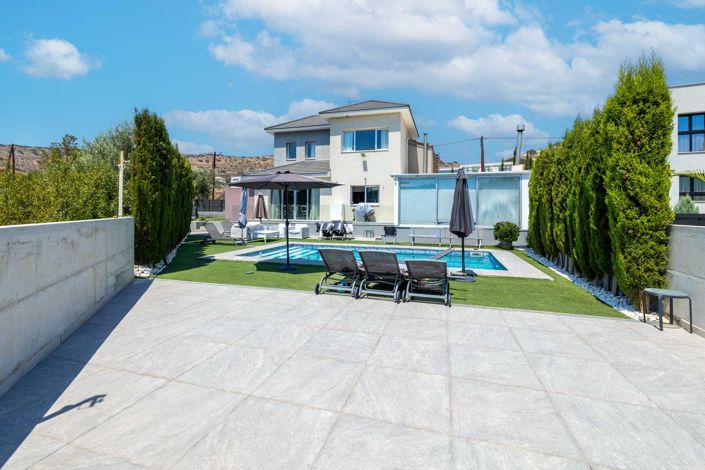 Image No.21-3 Bed House for sale