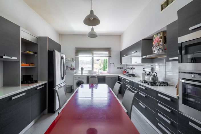 Image No.9-3 Bed House for sale