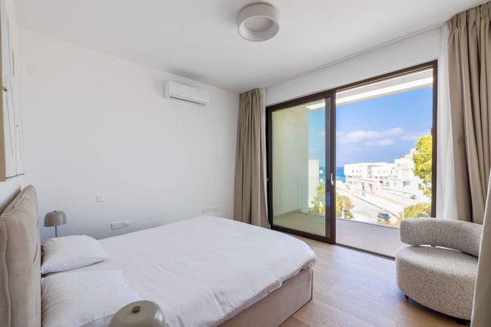 Image No.12-3 Bed House for sale