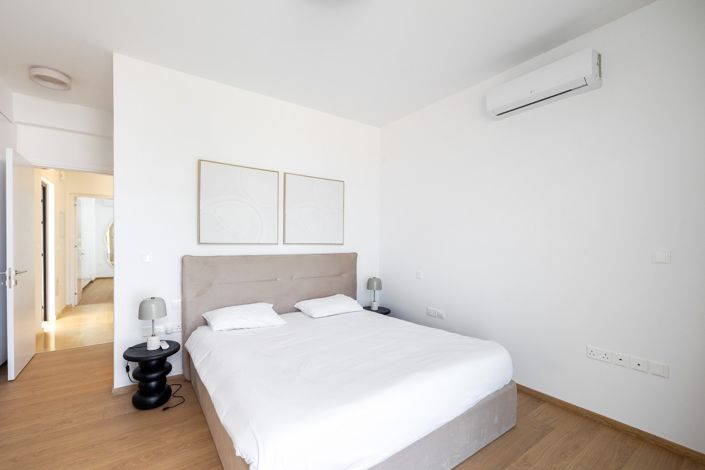 Image No.13-3 Bed House for sale