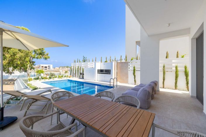 Image No.24-3 Bed House for sale