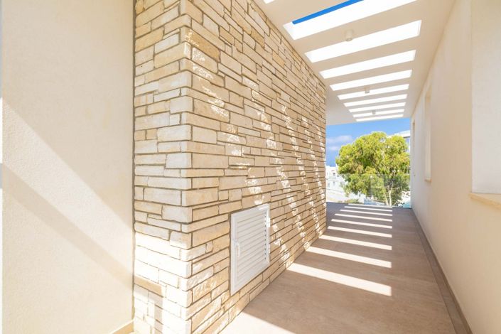 Image No.25-3 Bed House for sale