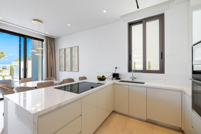 Image No.5-3 Bed House for sale