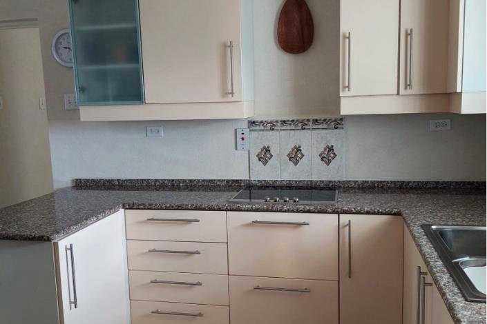 Image No.9-2 Bed House for sale