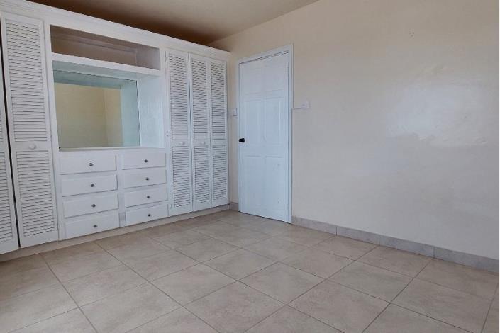 Image No.17-5 Bed House for sale