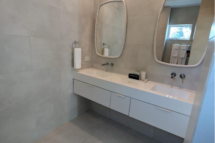 Image No.9-2 Bed Townhouse for sale