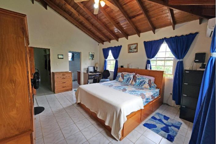 Image No.14-3 Bed House for sale