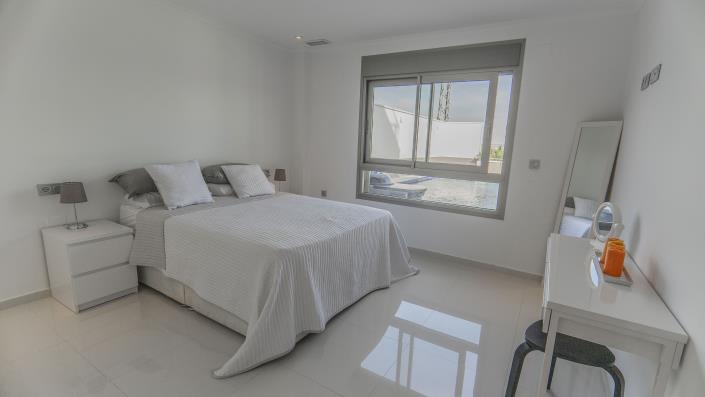 Image No.6-4 Bed Villa for sale