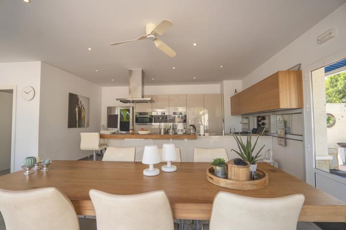 Image No.5-4 Bed Villa / Detached for sale