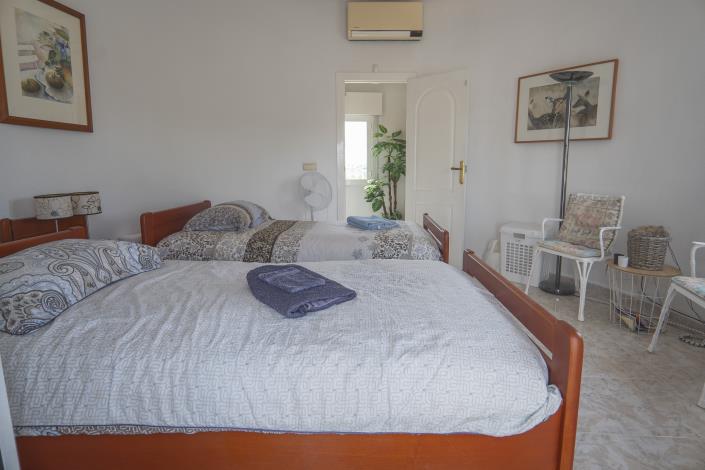 Image No.14-4 Bed Villa / Detached for sale