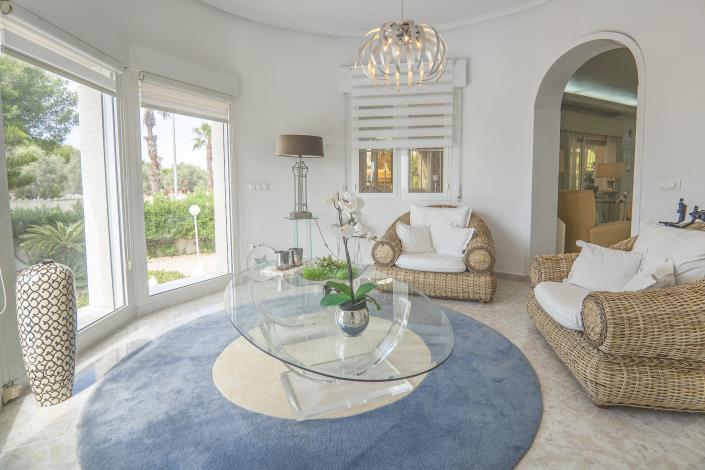 Image No.24-4 Bed Villa / Detached for sale