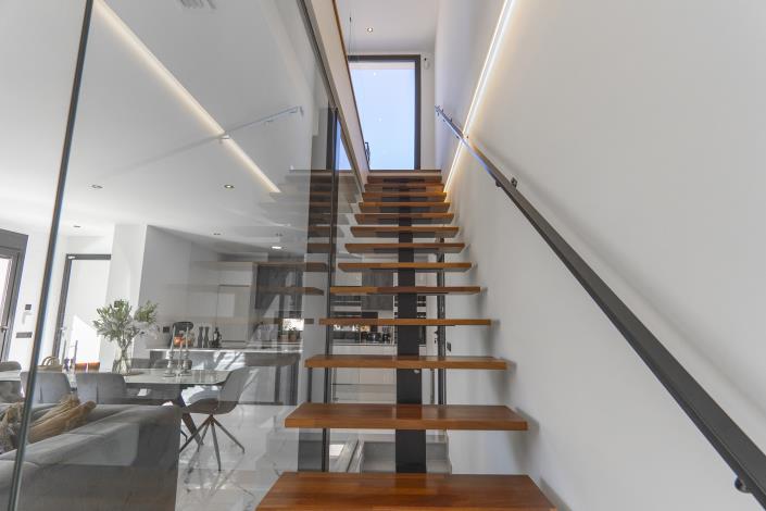 Image No.15-4 Bed Villa for sale