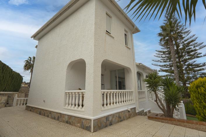 Image No.6-4 Bed Villa / Detached for sale
