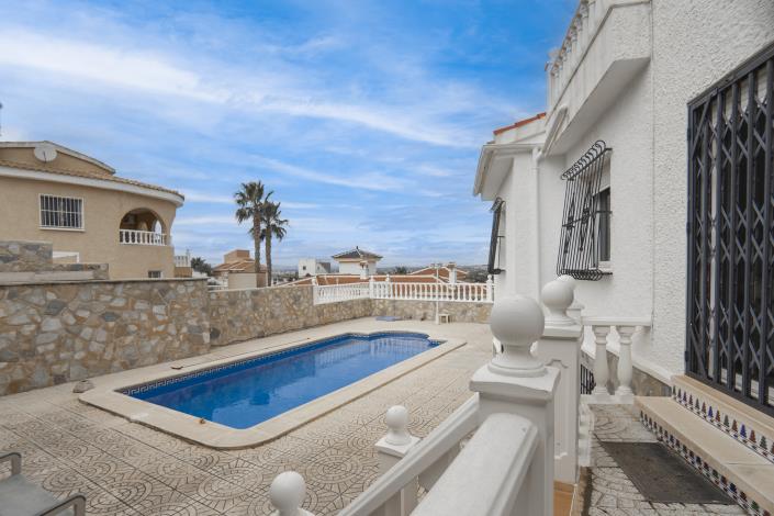 Image No.11-4 Bed Villa / Detached for sale