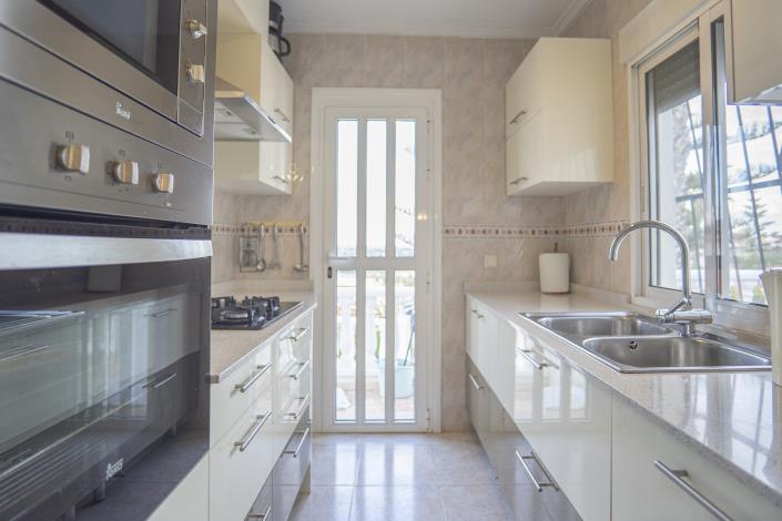 Image No.39-4 Bed Villa / Detached for sale