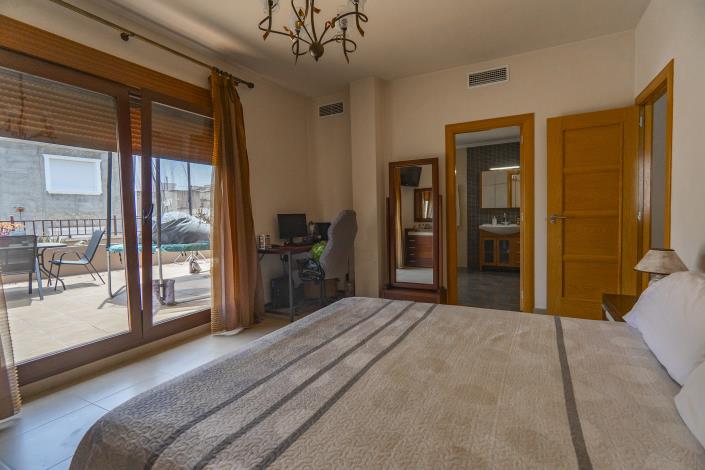 Image No.19-3 Bed Villa / Detached for sale