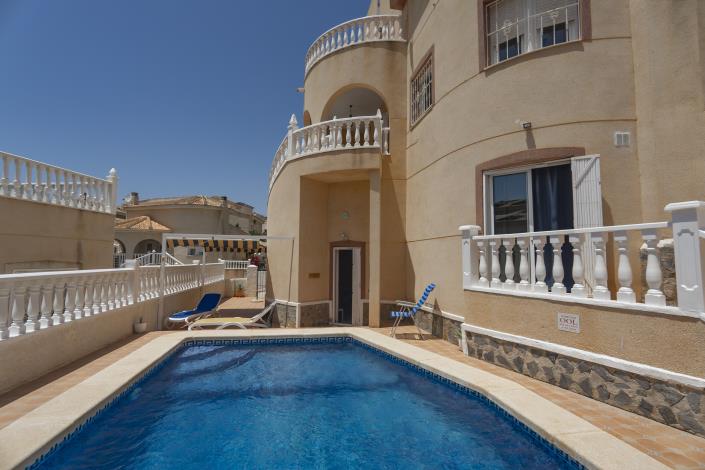 Image No.3-3 Bed Villa for sale