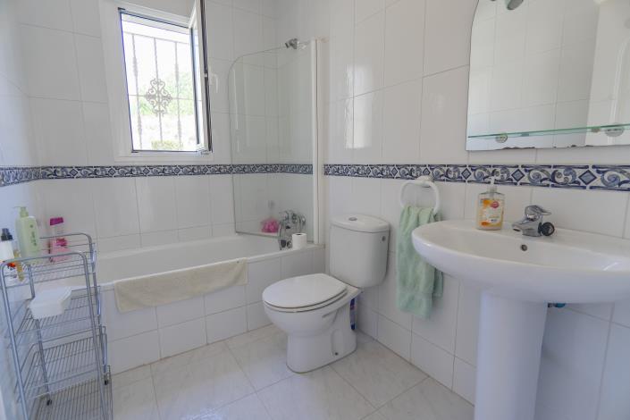 Image No.26-3 Bed Villa for sale