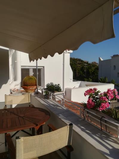 Image No.18-18 Bed Hotel for sale