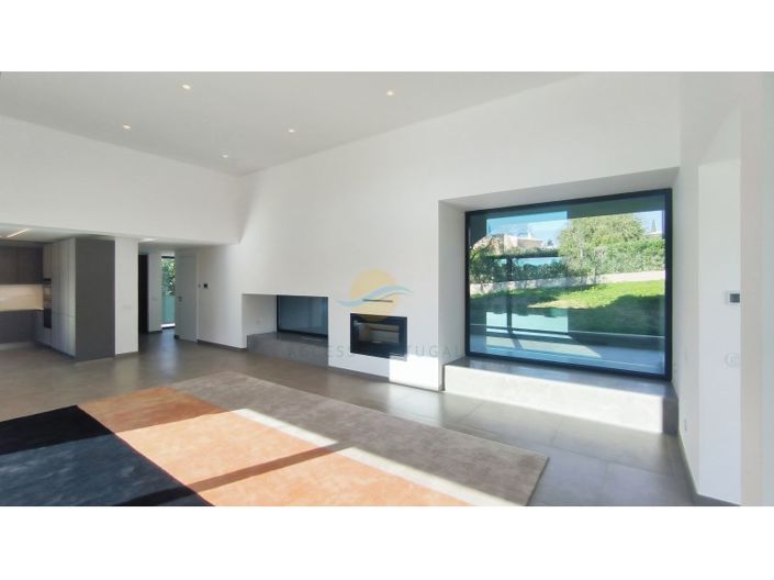 Image No.14-4 Bed House for sale