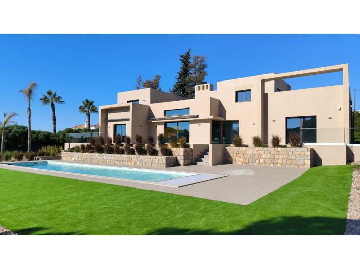 Image No.2-4 Bed House for sale