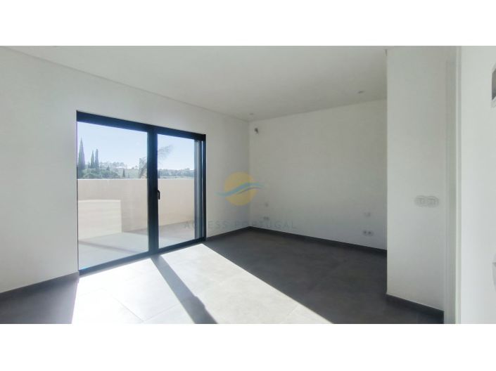 Image No.28-4 Bed House for sale