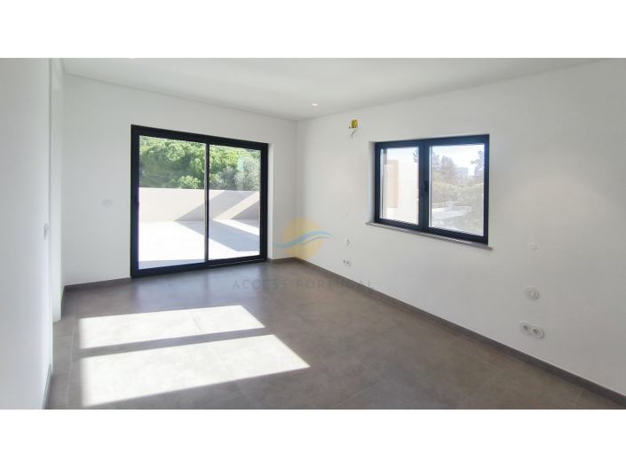 Image No.31-4 Bed House for sale