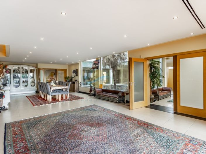 Image No.13-6 Bed House for sale