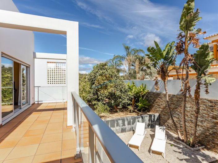 Image No.33-6 Bed House for sale