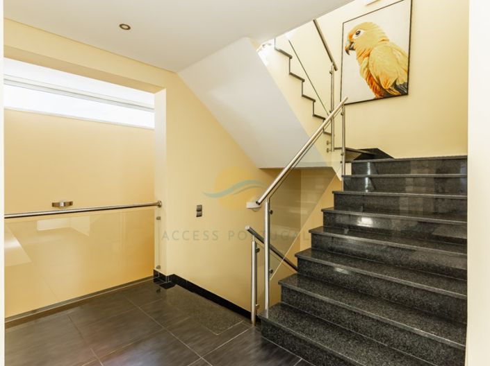 Image No.34-6 Bed House for sale