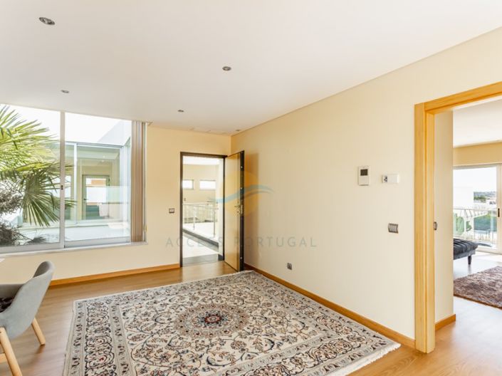 Image No.46-6 Bed House for sale