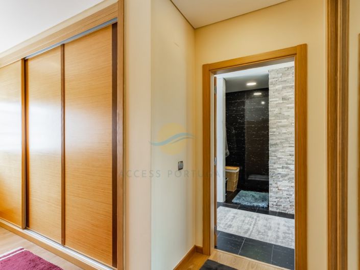 Image No.47-6 Bed House for sale