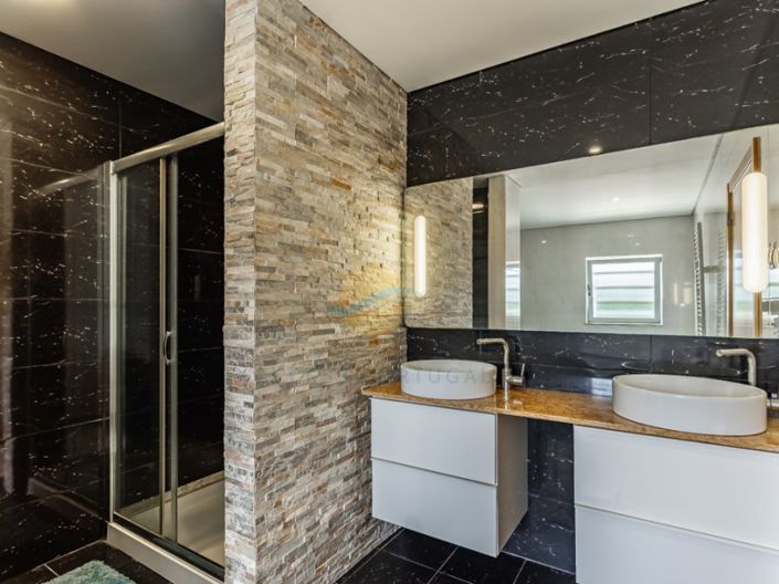 Image No.49-6 Bed House for sale