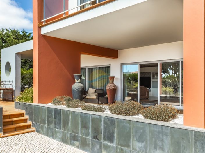 Image No.6-6 Bed House for sale